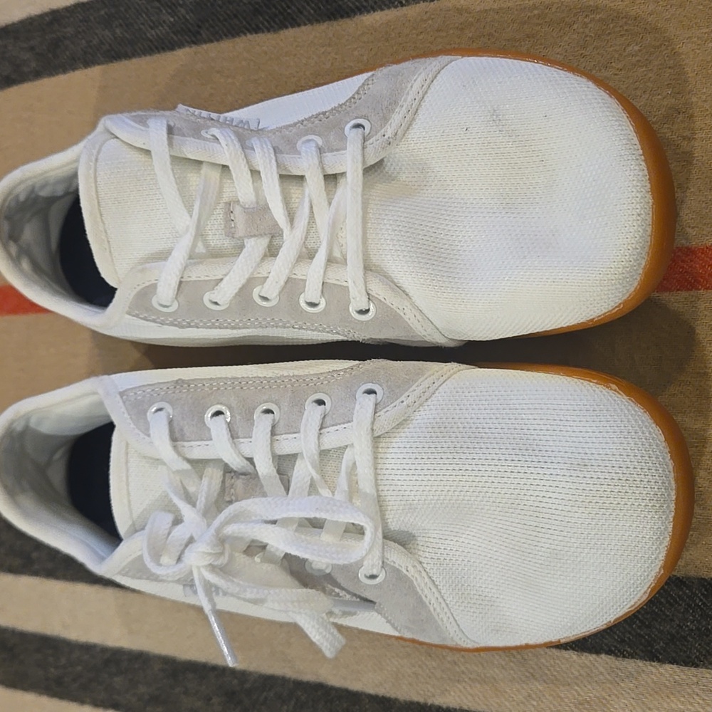 WHITIN White Canvas Sneakers With Orange Sole Size 39 NWOT - Picture 6 of 8